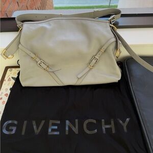 Givenchy medium Voyou leather shoulder bag!